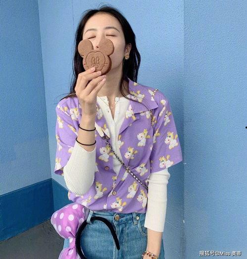 娱乐吃瓜酱周雨彤,娱乐吃瓜酱的时尚宠儿 第2张 娱乐吃瓜酱周雨彤,娱乐吃瓜酱的时尚宠儿 第2张